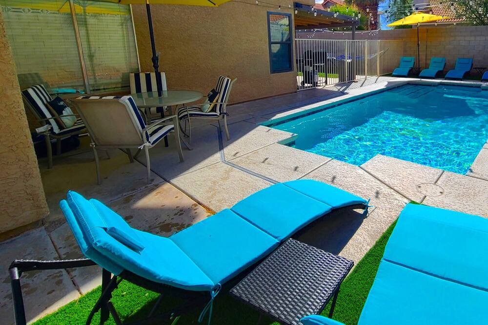 Photo of Outdoor in Sunrise Manor