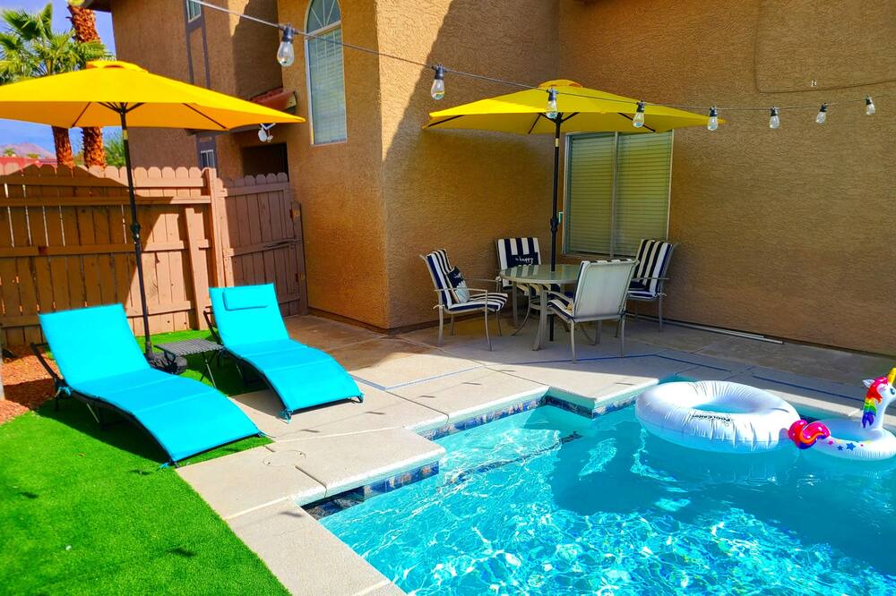 Photo of Outdoor in Sunrise Manor