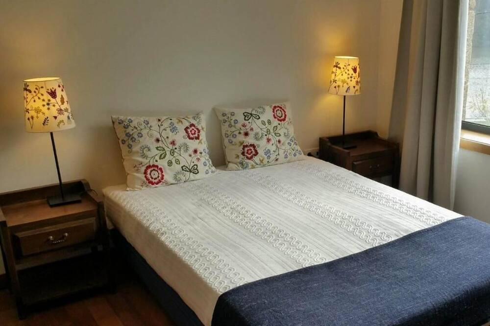 Photo of Bedroom in Pacos de Gaiolo
