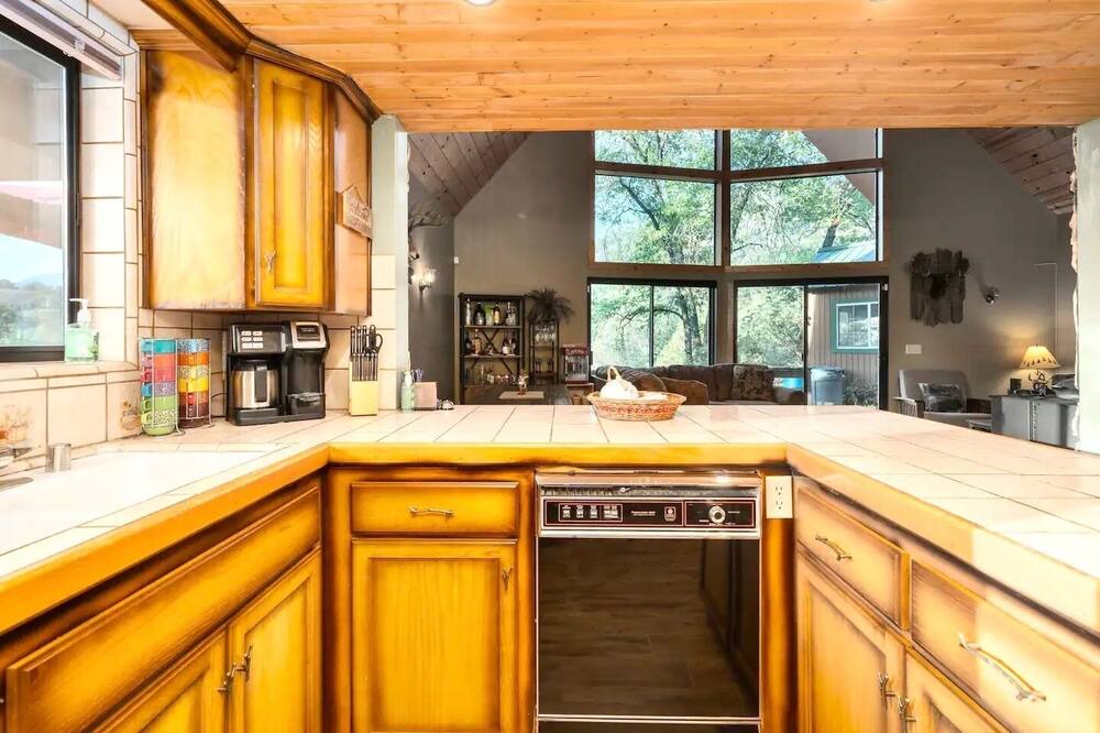 Photo of Kitchen in California Hot Springs
