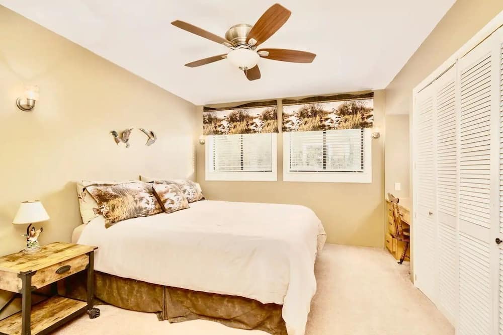 Photo of Bedroom in California Hot Springs