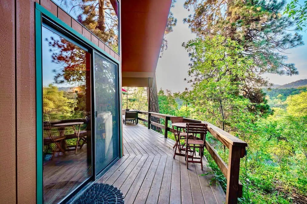 Photo of Patio Balcony in California Hot Springs