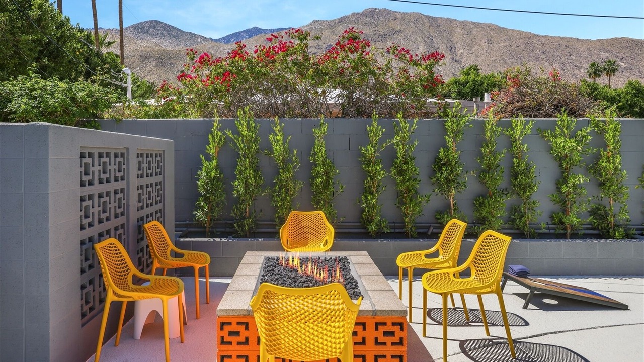 Photo of Patio Balcony in Tahquitz River Estates