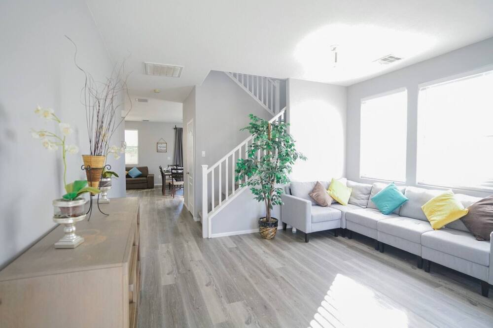 Photo of Livingroom in North Las Vegas