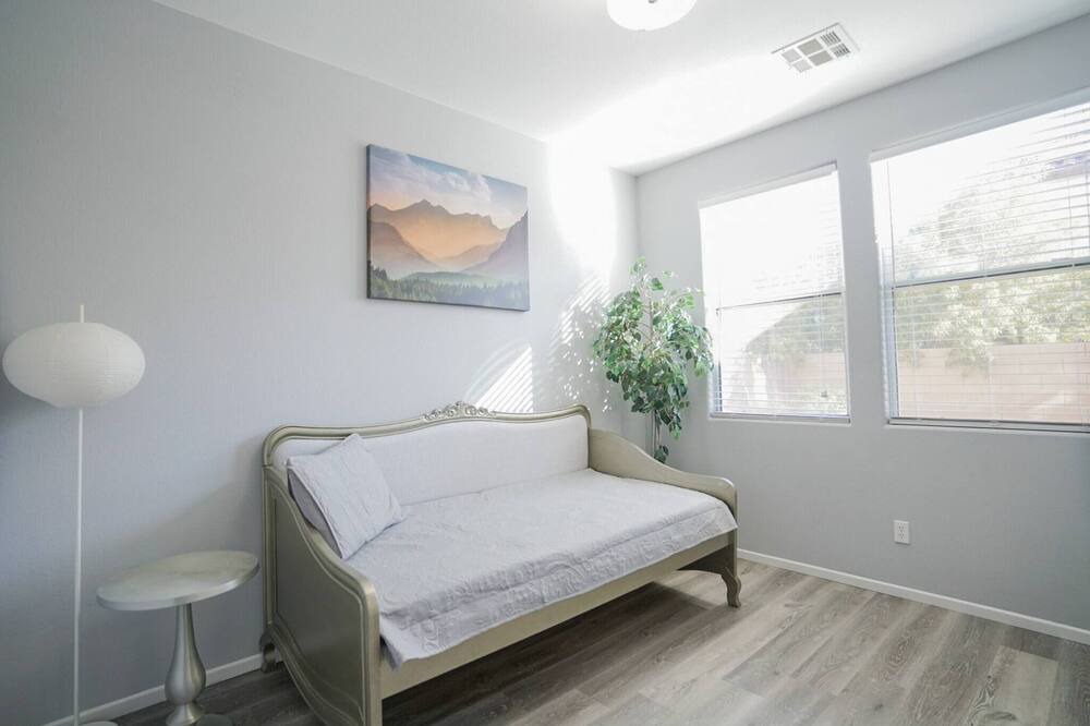 Photo of Livingroom in North Las Vegas