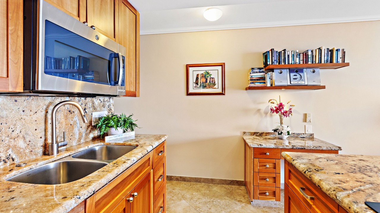 Photo of Kitchen in Kahana