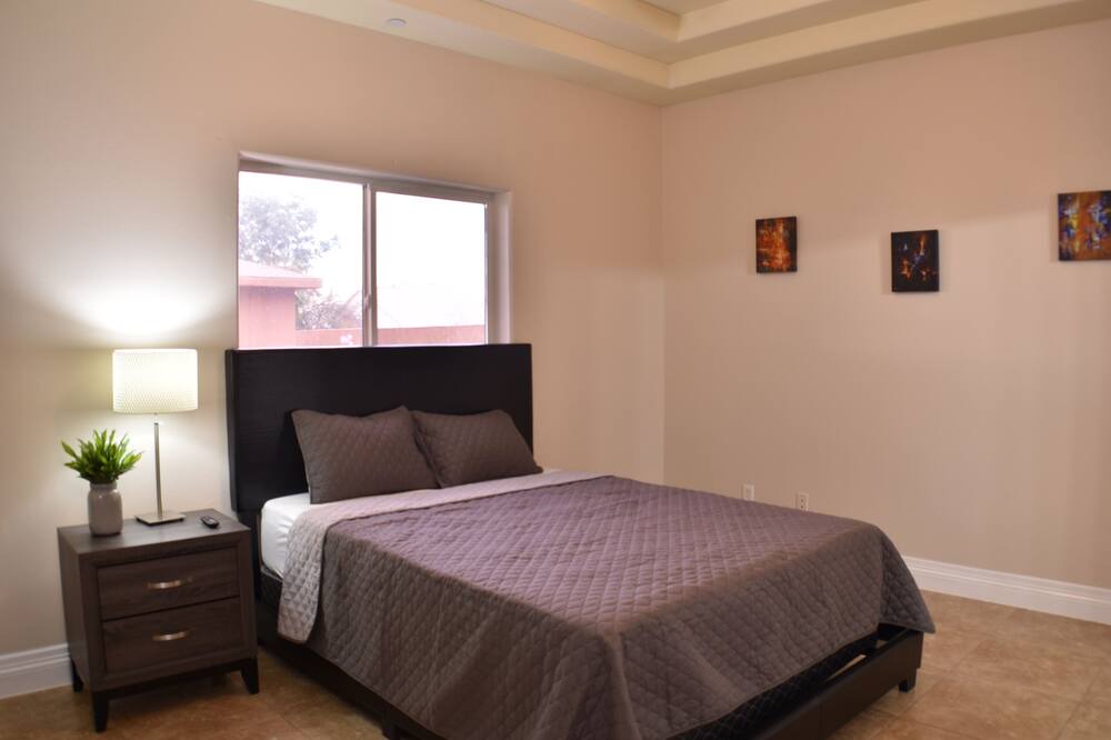 Photo of Bedroom in Sunrise Manor
