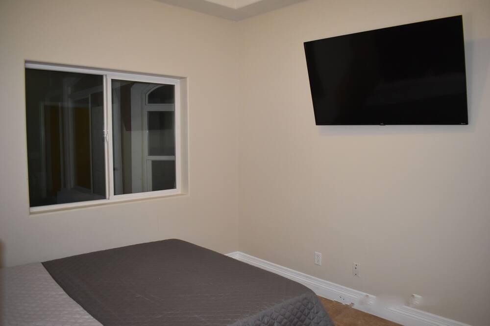 Photo of Bedroom in Sunrise Manor