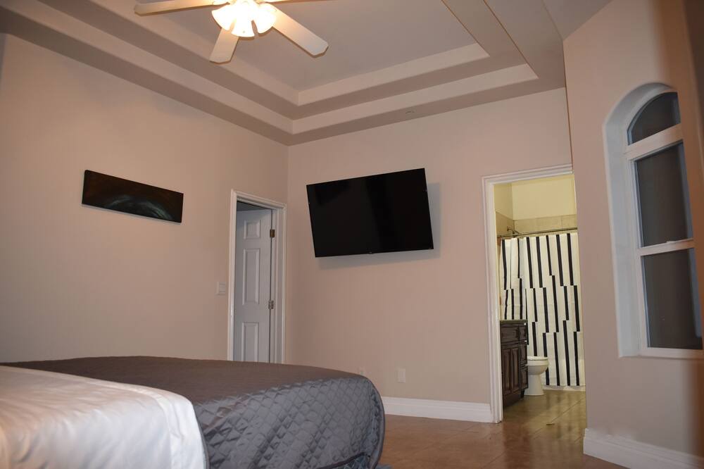Photo of Bedroom in Sunrise Manor