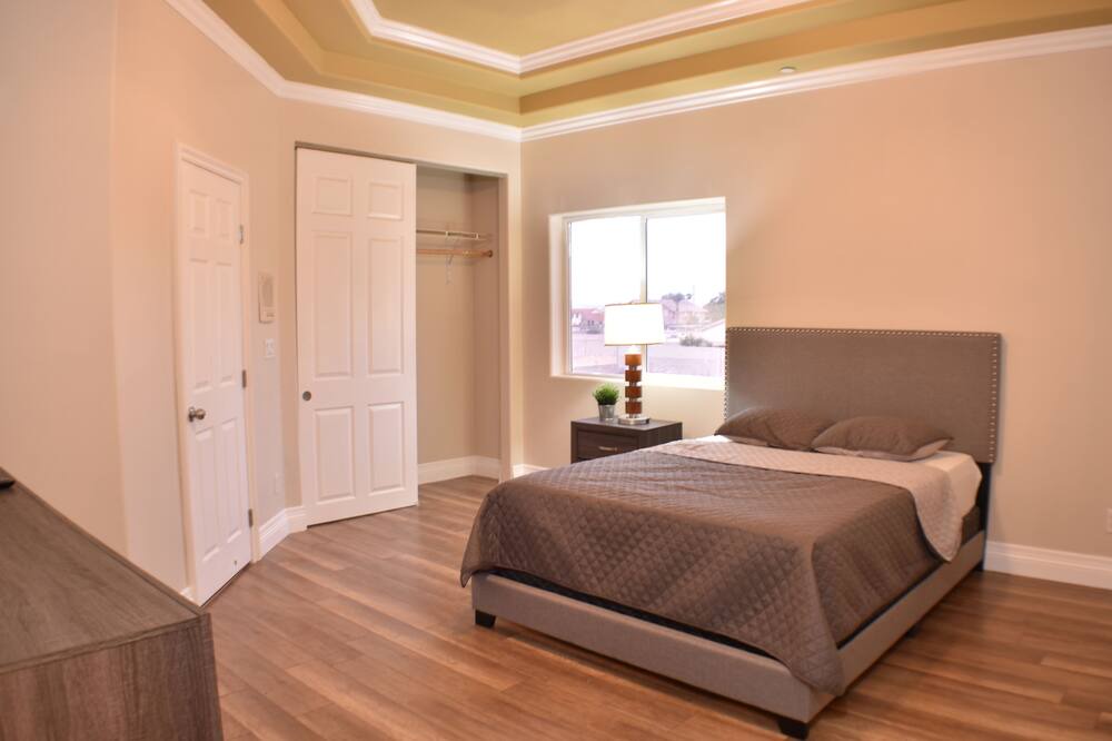 Photo of Bedroom in Sunrise Manor