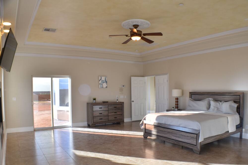 Photo of Bedroom in Sunrise Manor