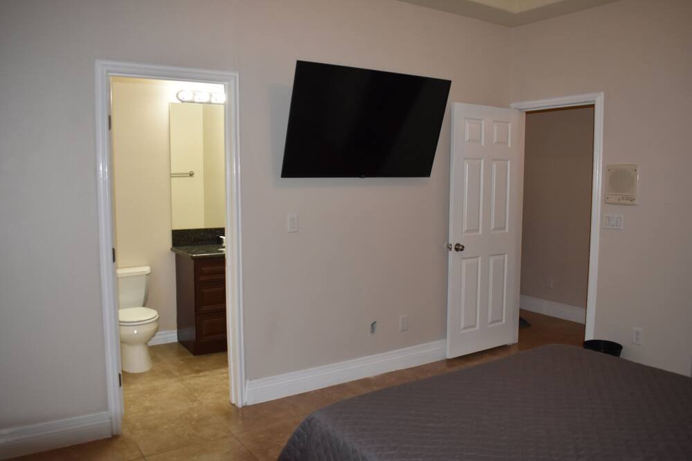 Photo of Bedroom in Sunrise Manor