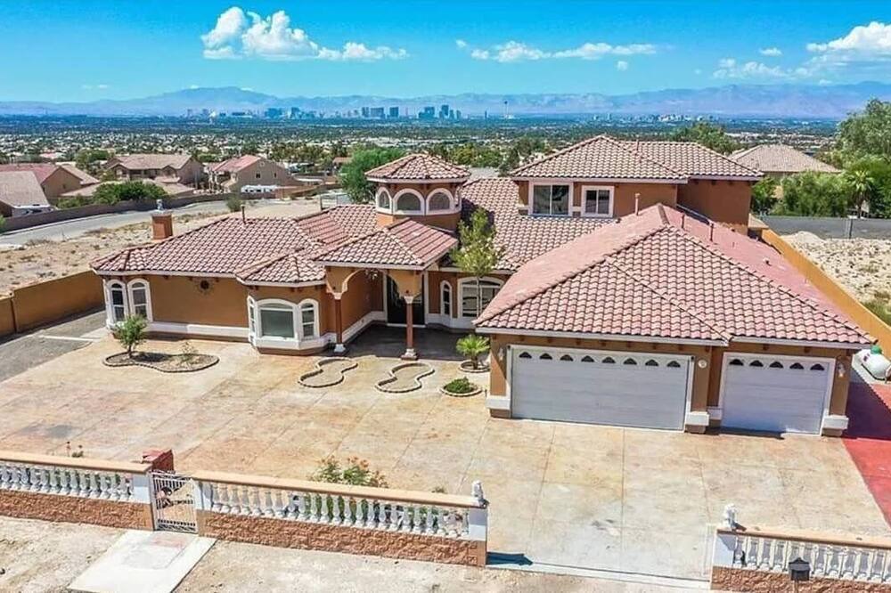 Photo of Outdoor in Sunrise Manor