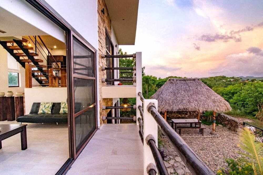 Photo of Patio Balcony in Popoyo