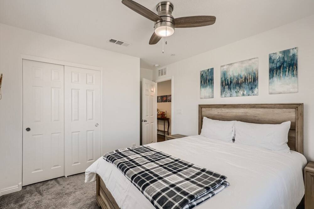 Photo of Bedroom in Nellis Air Force Base