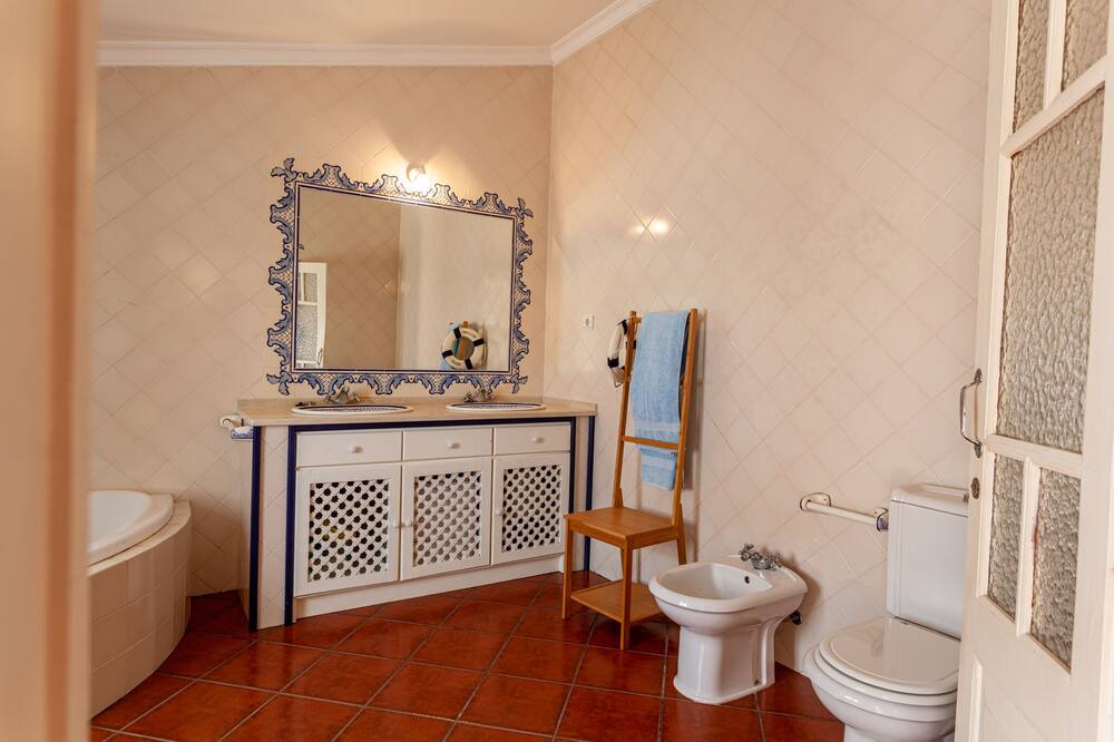 Photo of Bathroom in Albernoa