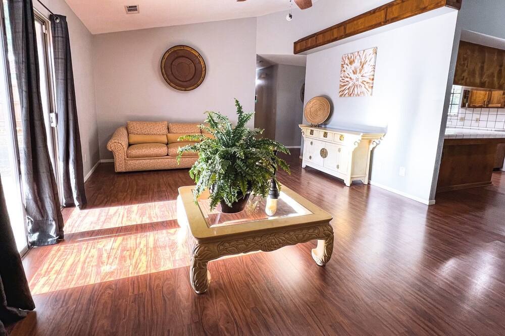 Photo of Bedroom in Tulare