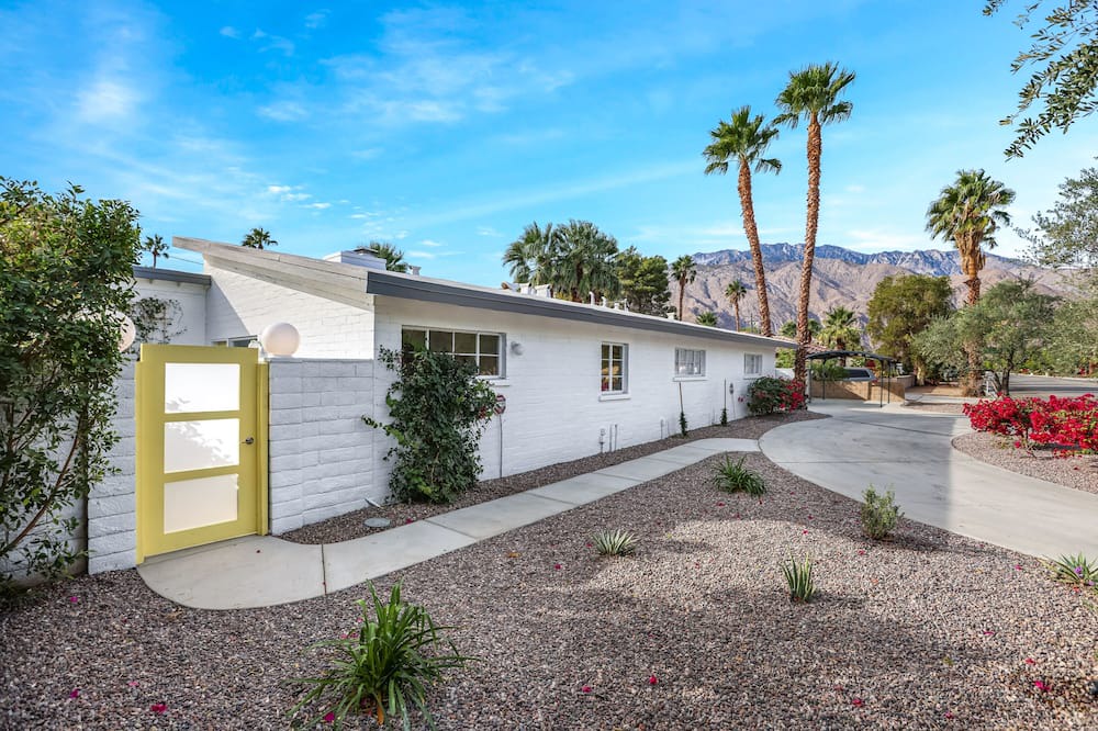 Photo of Outdoor in Sunrise Vista Chino