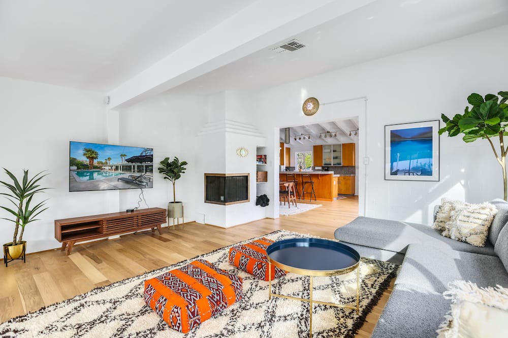 Photo of Livingroom in Sunrise Vista Chino
