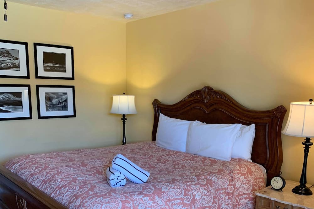 Photo of Bedroom in Deepwell Estates