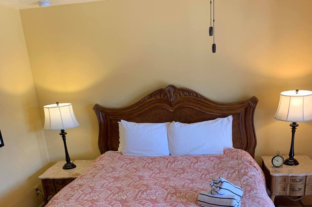 Photo of Bedroom in Deepwell Estates