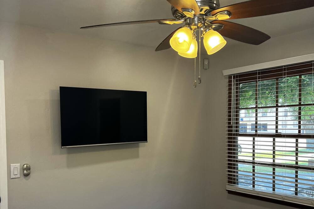 Photo of Bedroom in Tulare