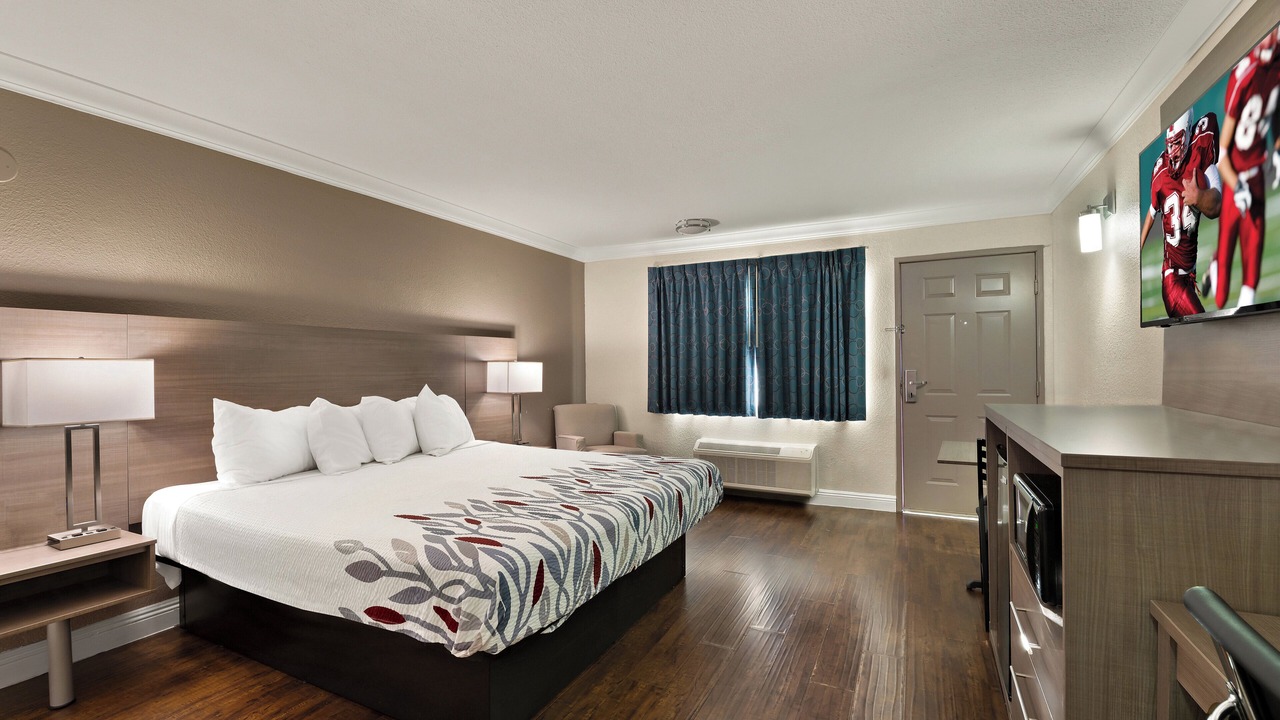 Photo of Bedroom in Bellflower