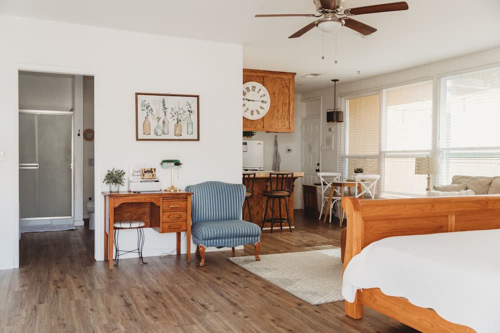 Photo of Bedroom in Lemoore