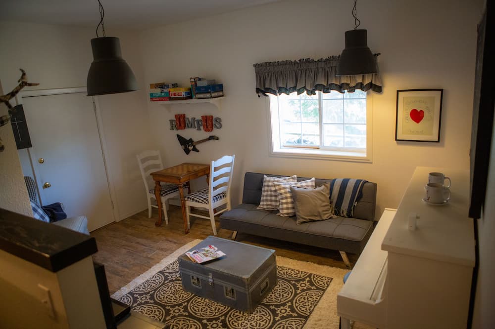 Photo of Livingroom in Julian
