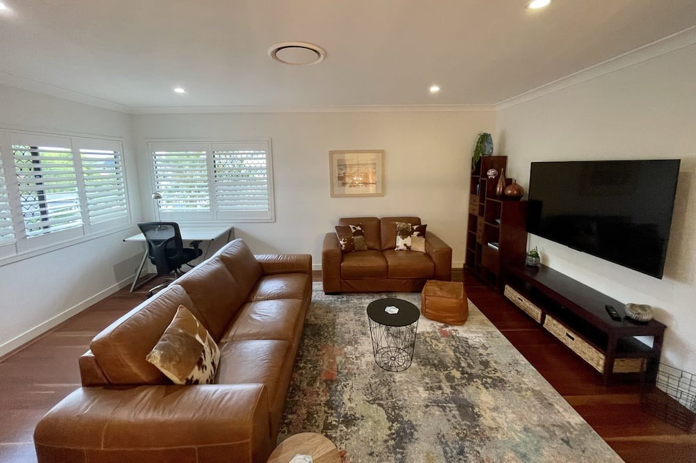 Photo of Livingroom in Mermaid Beach