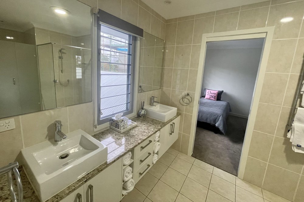Photo of Bathroom in Mermaid Beach