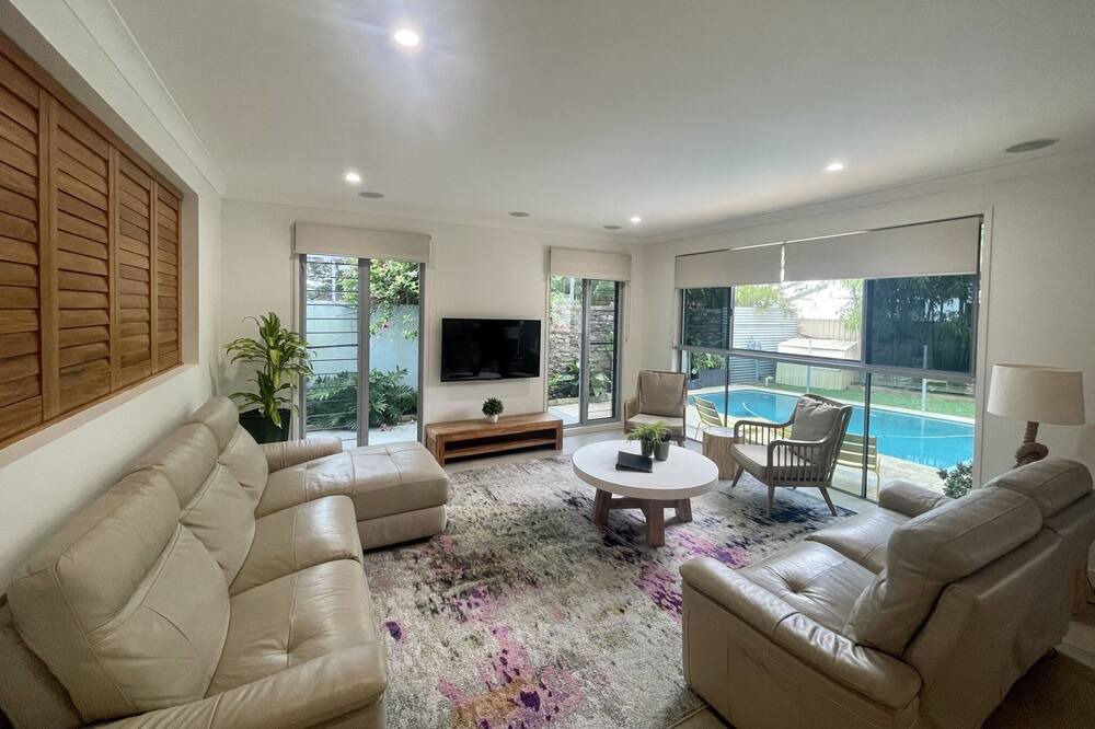 Photo of Livingroom in Mermaid Beach