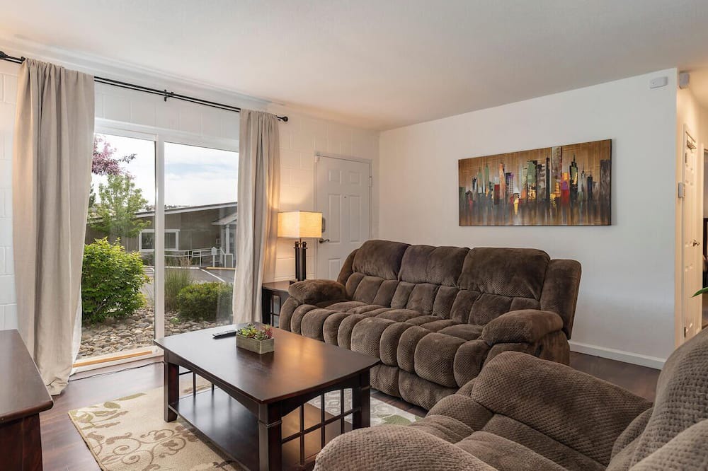 Photo of Livingroom in Northeast Reno