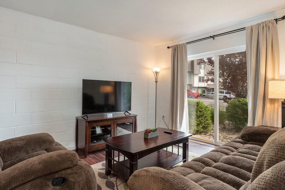 Photo of Livingroom in Northeast Reno