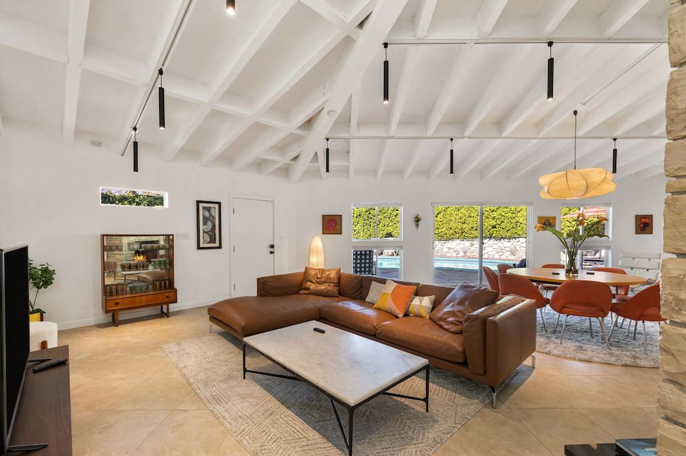 Photo of Livingroom in Sunrise Vista Chino
