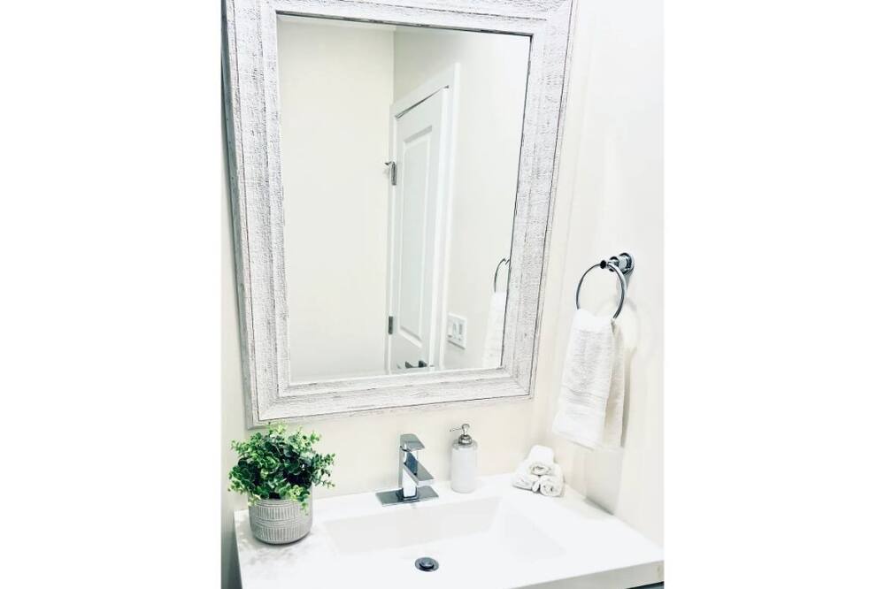 Photo of Bathroom in Woodlands