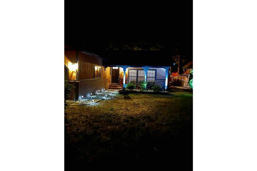 Photo of Outdoor in Woodlands