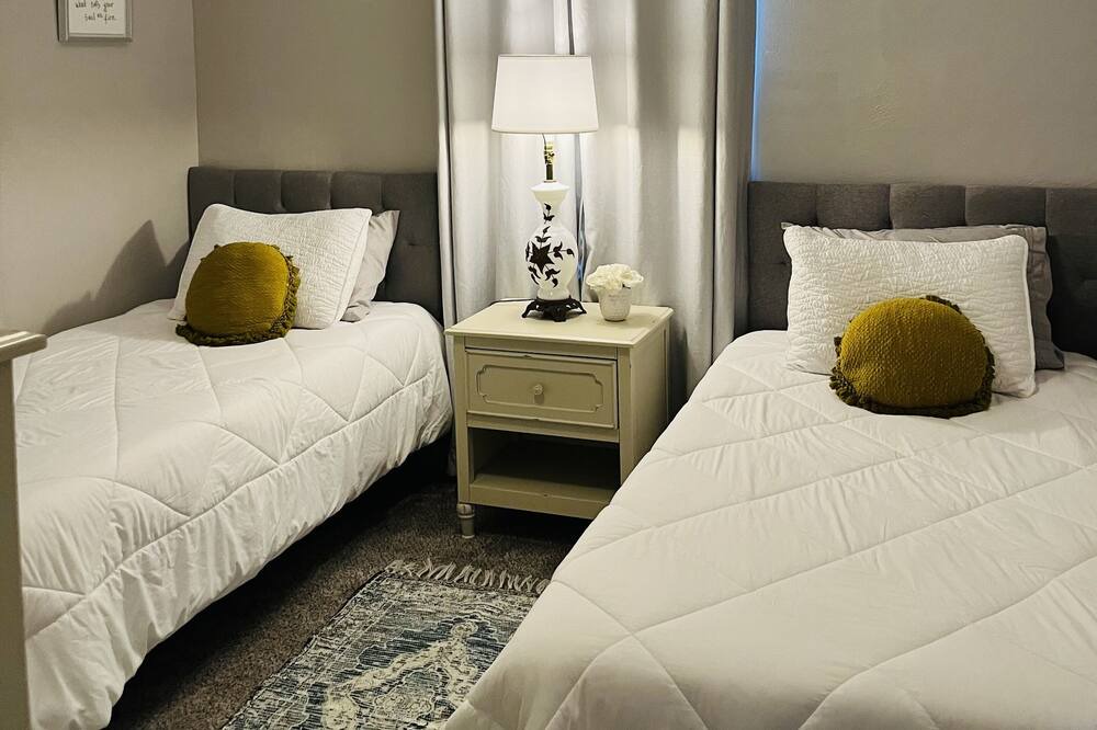 Photo of Bedroom in Lemoore