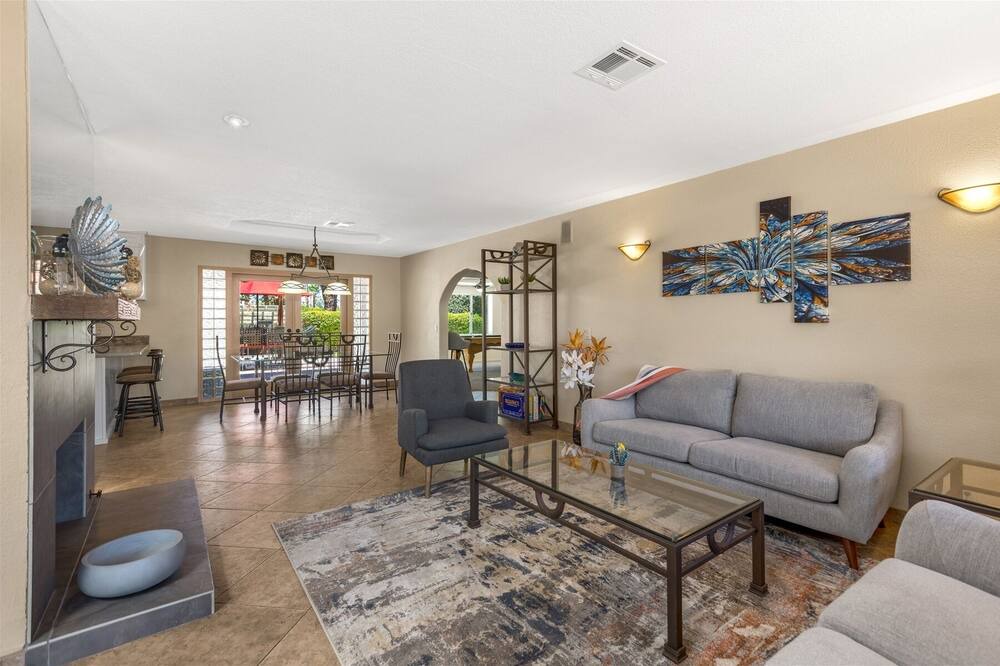 Photo of Livingroom in Araby