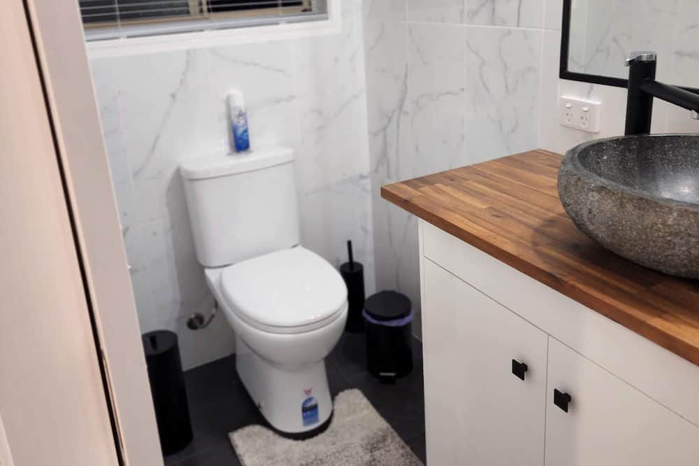 Photo of Bathroom in Molendinar