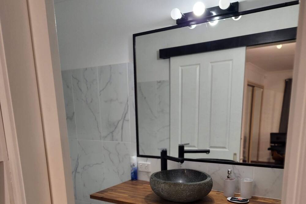 Photo of Bathroom in Molendinar