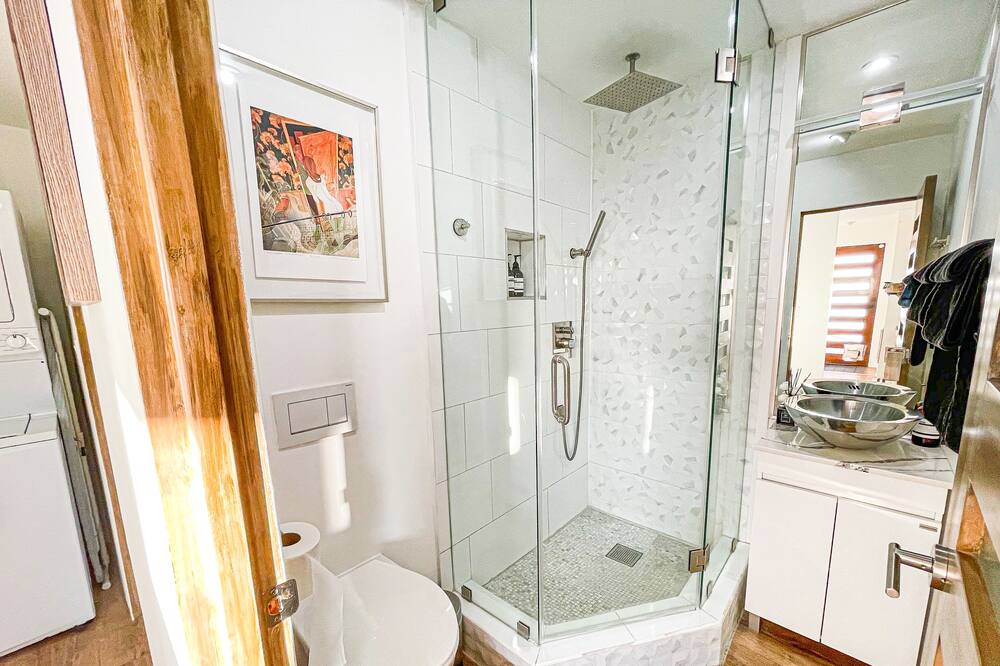 Photo of Bathroom in South San Gabriel