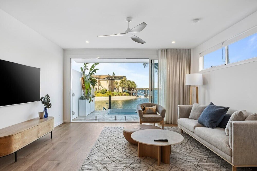Photo of Livingroom in Runaway Bay