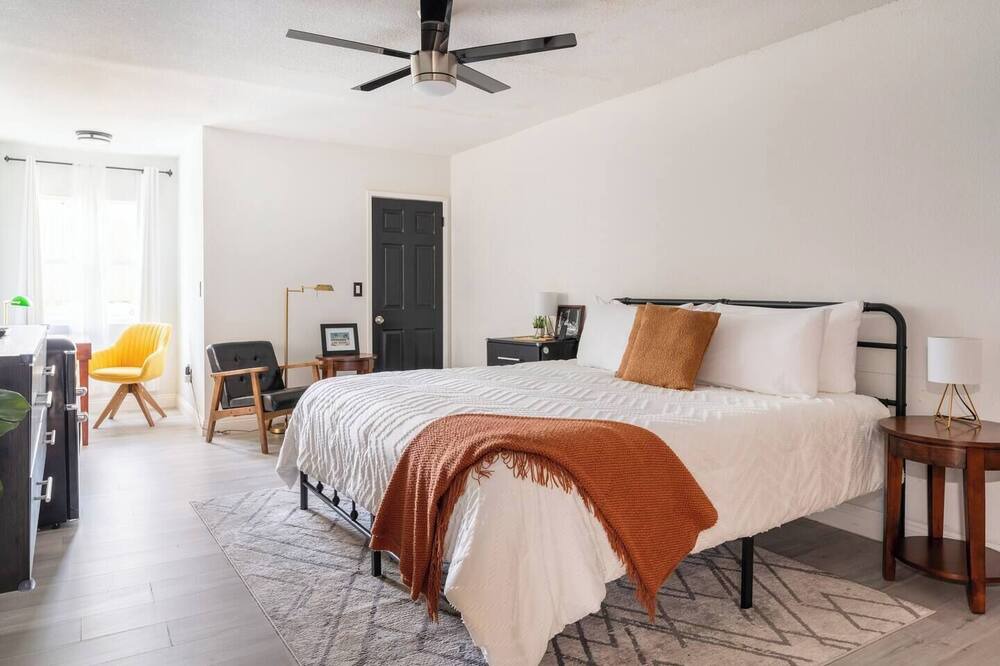 Photo of Bedroom in Rancho Oakey