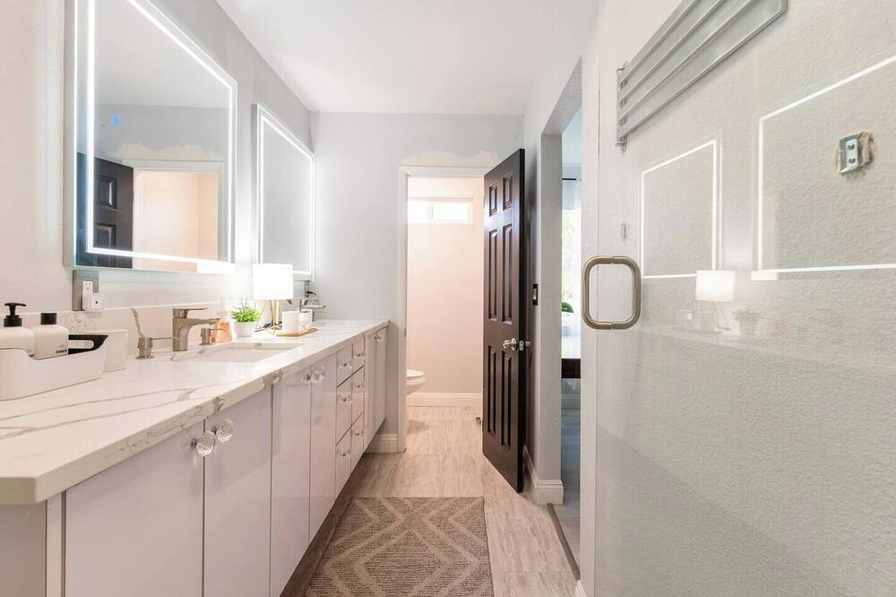 Photo of Bathroom in Rancho Oakey