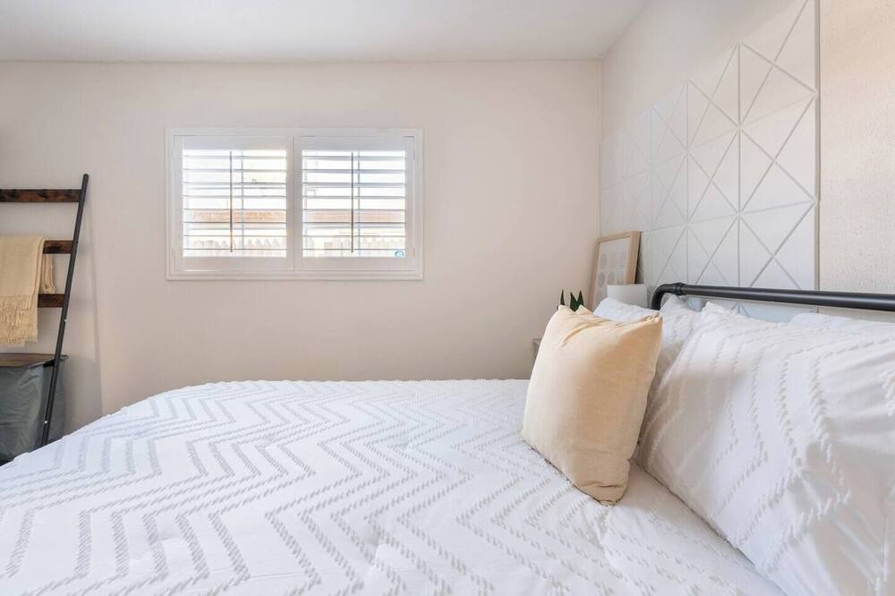Photo of Bedroom in Rancho Oakey