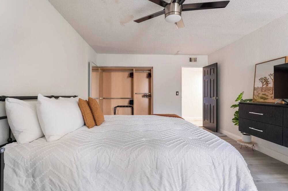Photo of Bedroom in Rancho Oakey