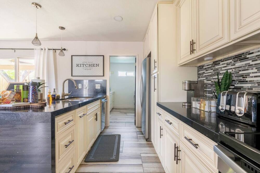 Photo of Kitchen in Rancho Oakey