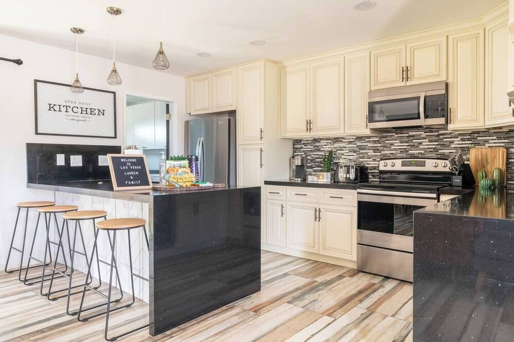 Photo of Kitchen in Rancho Oakey