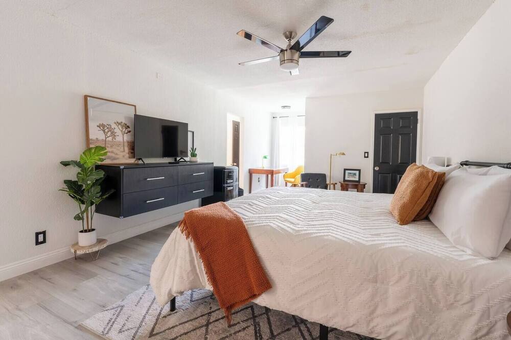 Photo of Bedroom in Rancho Oakey